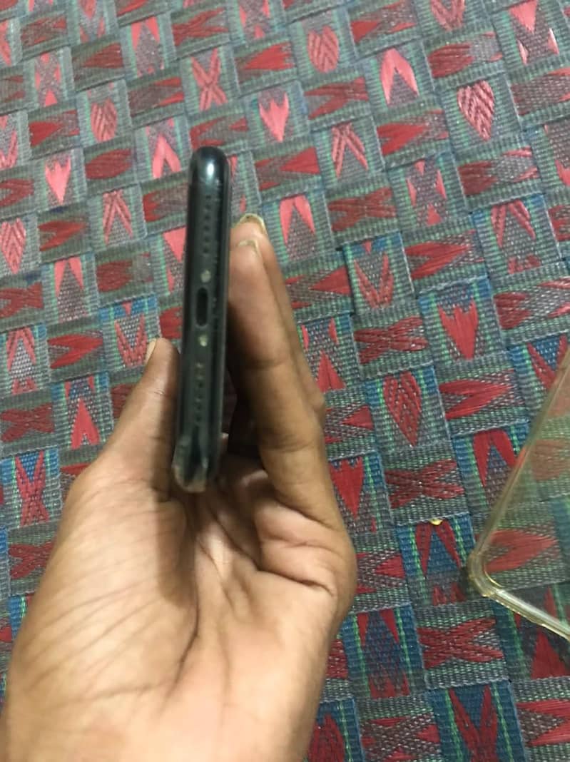 Apple iPhone XR 5