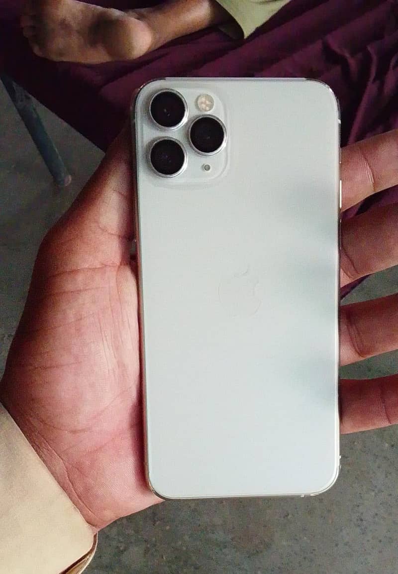 Apple iPhone 11 Pro 8