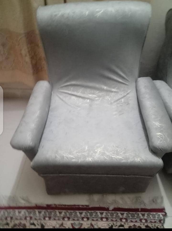 6 sofas 1