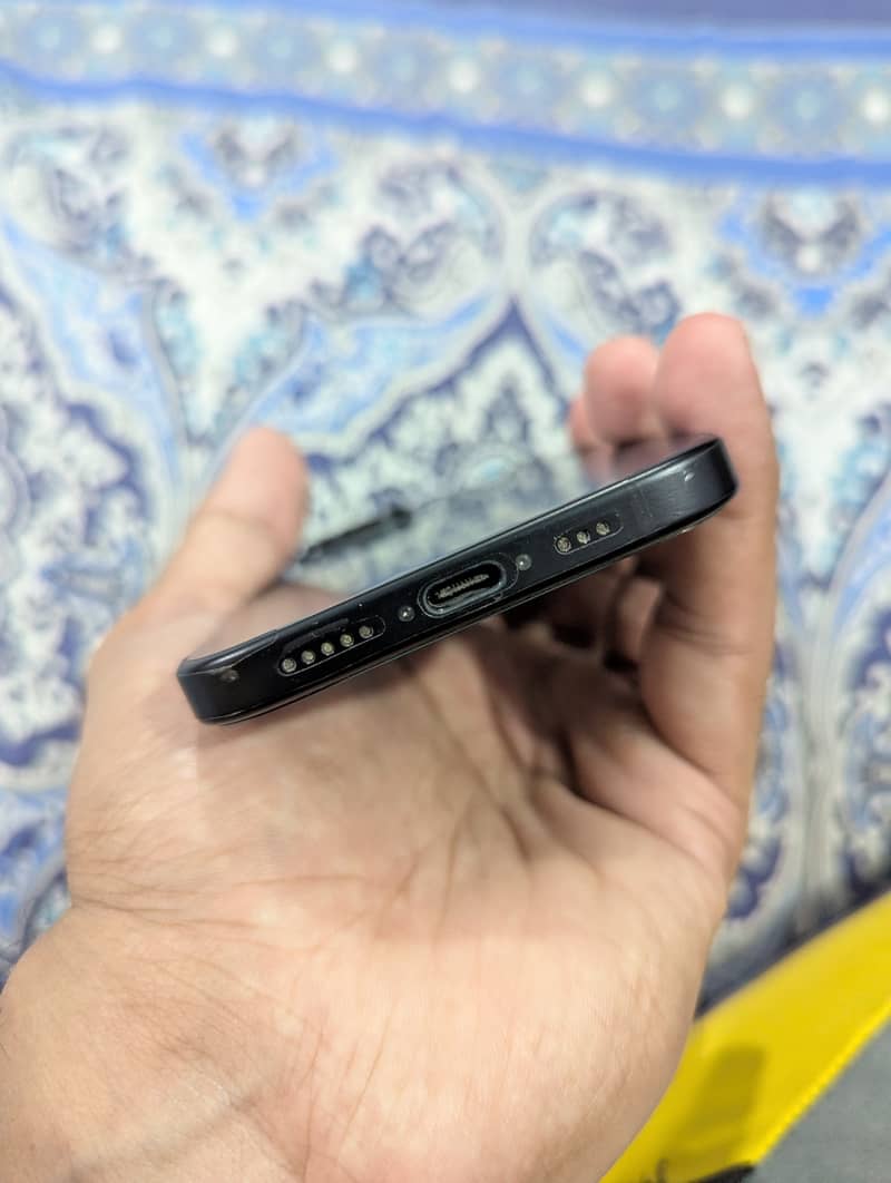 Apple iPhone 15 5