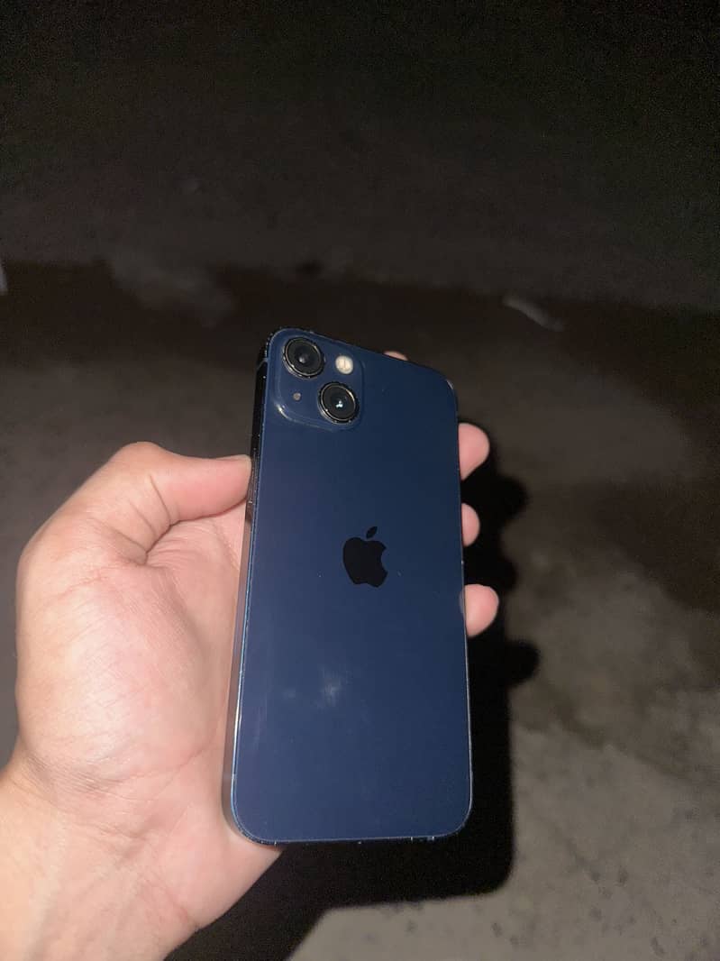 Apple iPhone 13 1