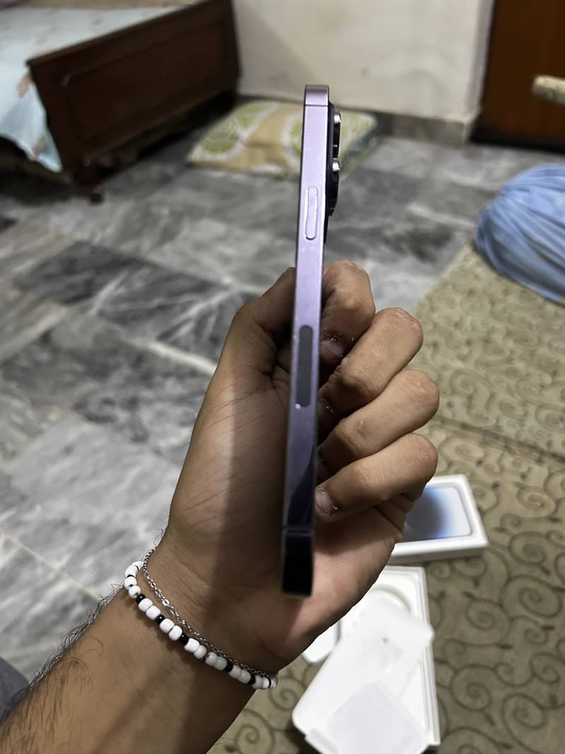 Apple iPhone 14 Pro Max 3