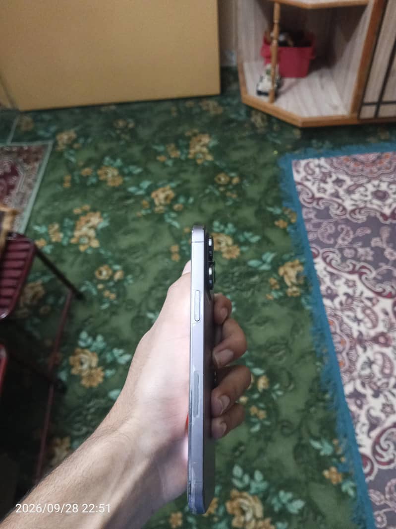 Apple iPhone 14 Pro Max 1