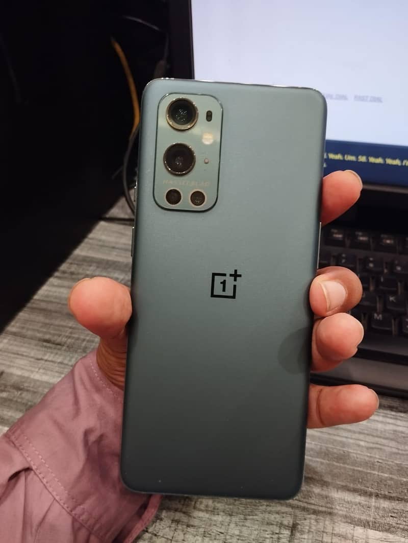 One Plus 9 Pro 12/256 0