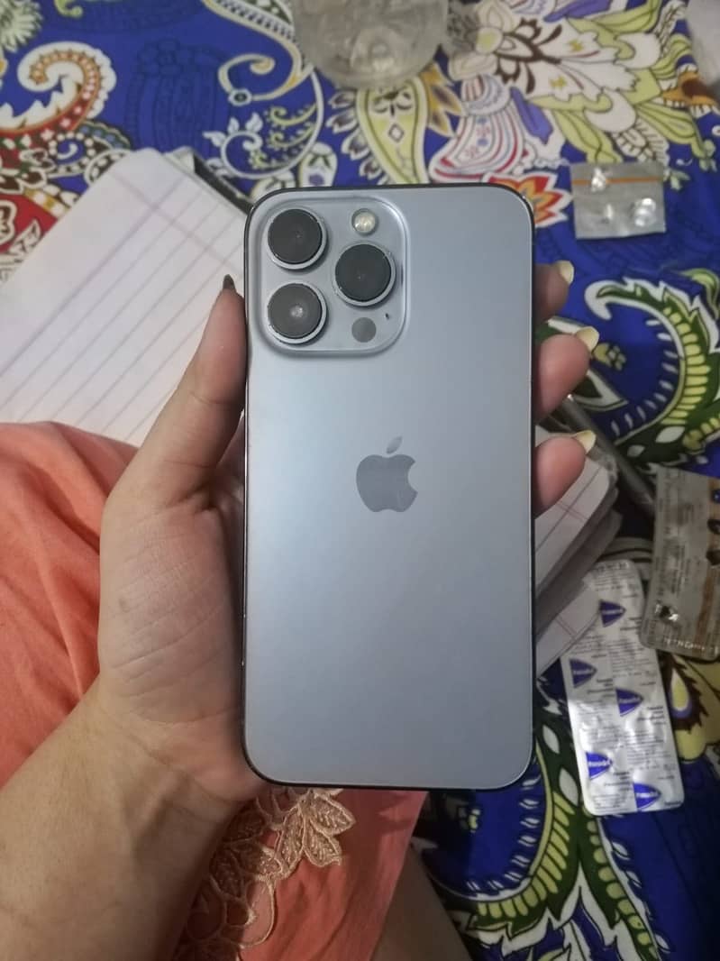 Apple iPhone 13 Pro 2