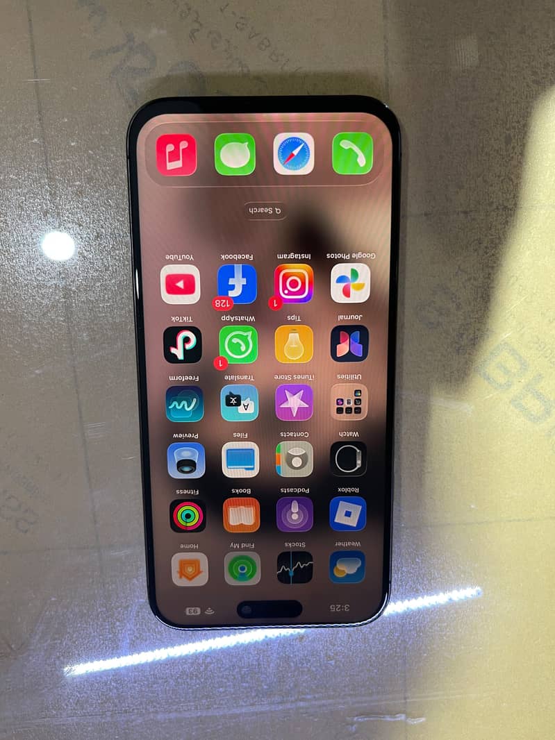 Apple iPhone 15 Pro Max 3