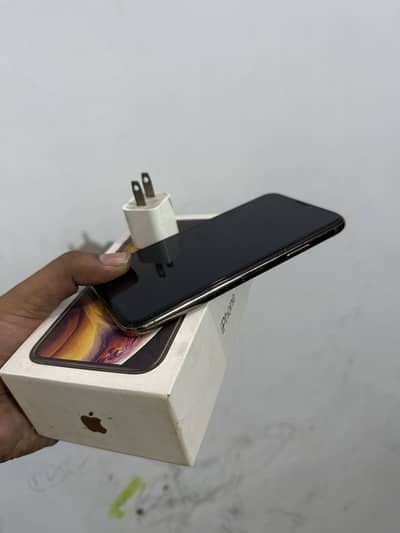 iPhone XS 256 box