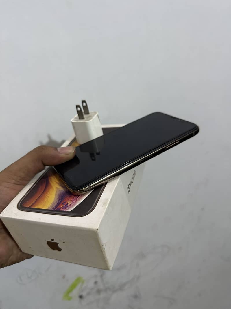 iPhone XS 256 box 0