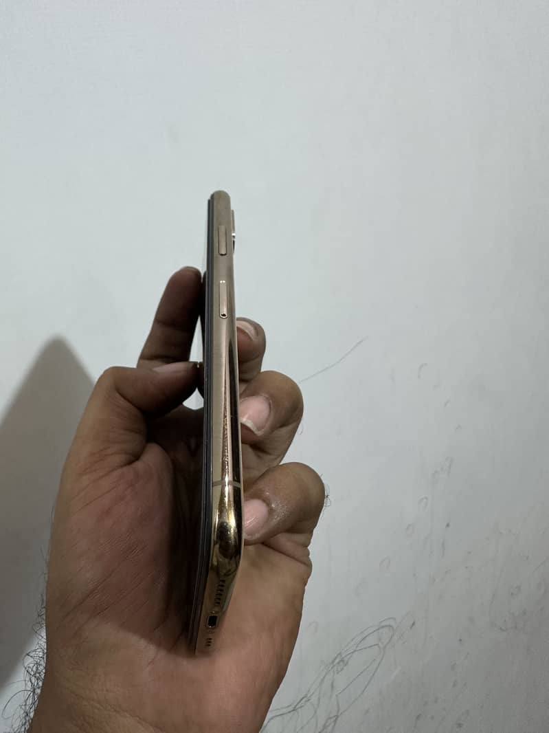iPhone XS 256 box 5