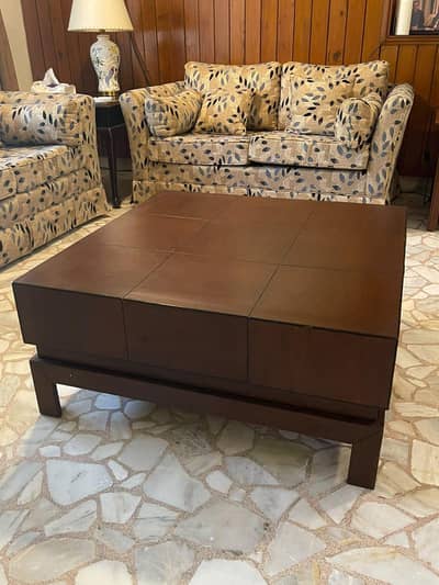 Wooden Table premium quality