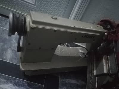 Juki DDL-5550 Industrial Sewing Machine | Good Condition