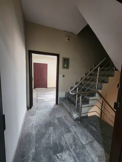 10 MARLA BRAND NEW BEAUTIFUL HOUSE IN D BLOCK JUBILEE TOWN 50 FEET ROAD GOOD ENVIRONMENTS