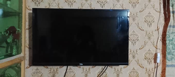 TCL 32 INCH TV FULL HD WORKING