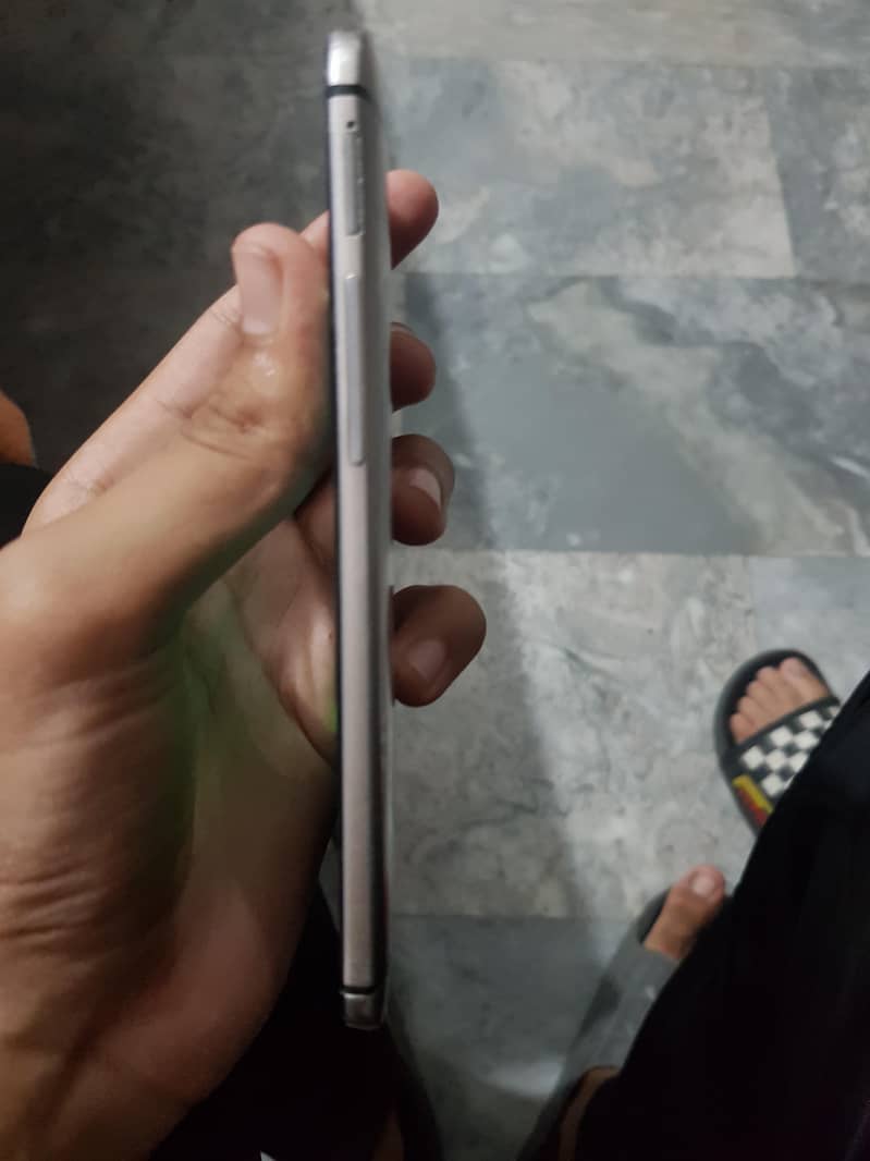 HTC One 4