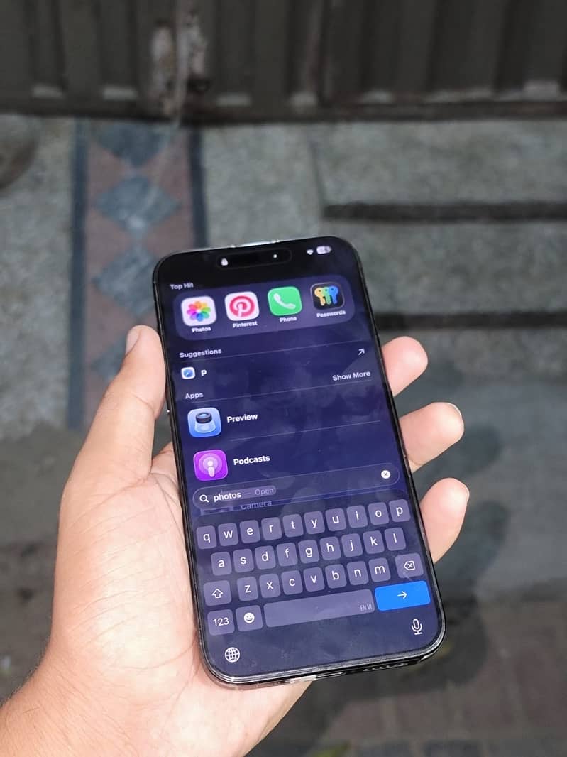 Apple iPhone 15 Pro Max 3