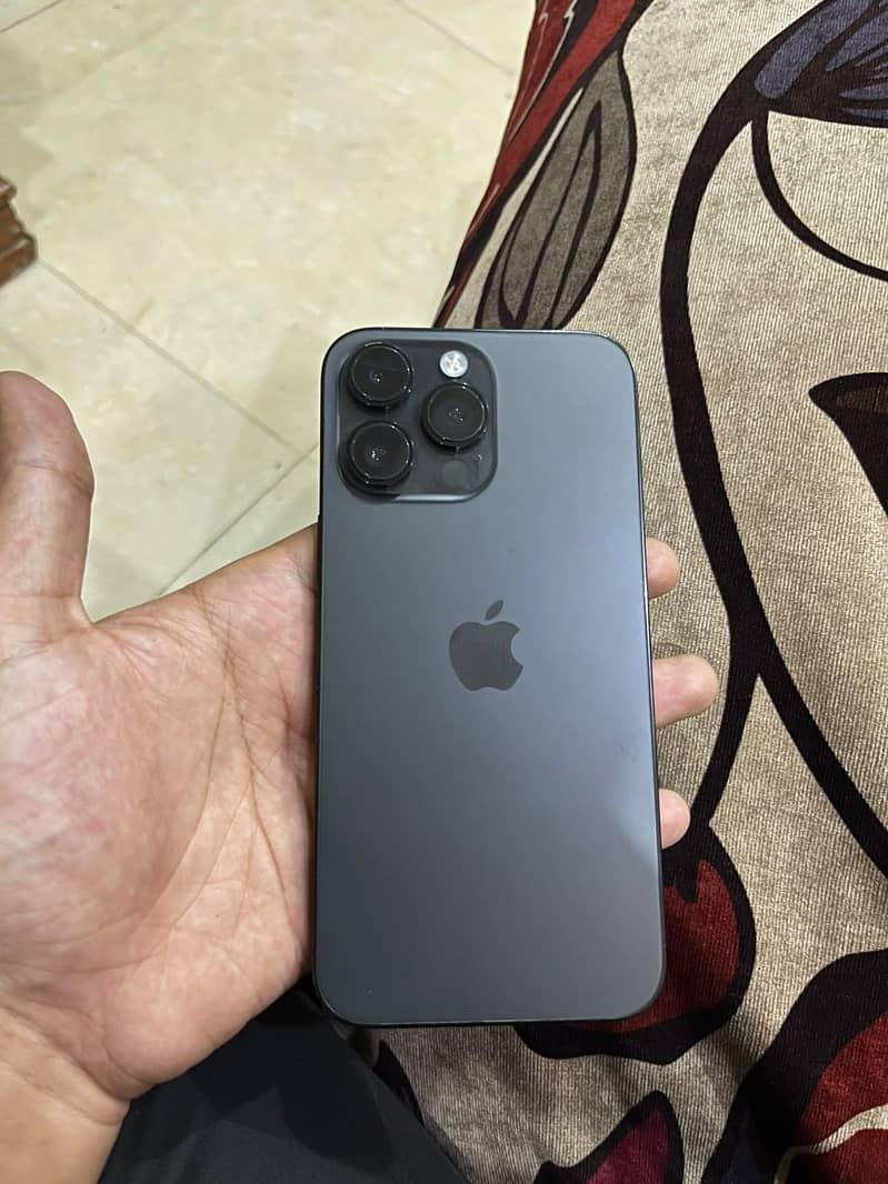Apple iPhone 14 Pro Max 0