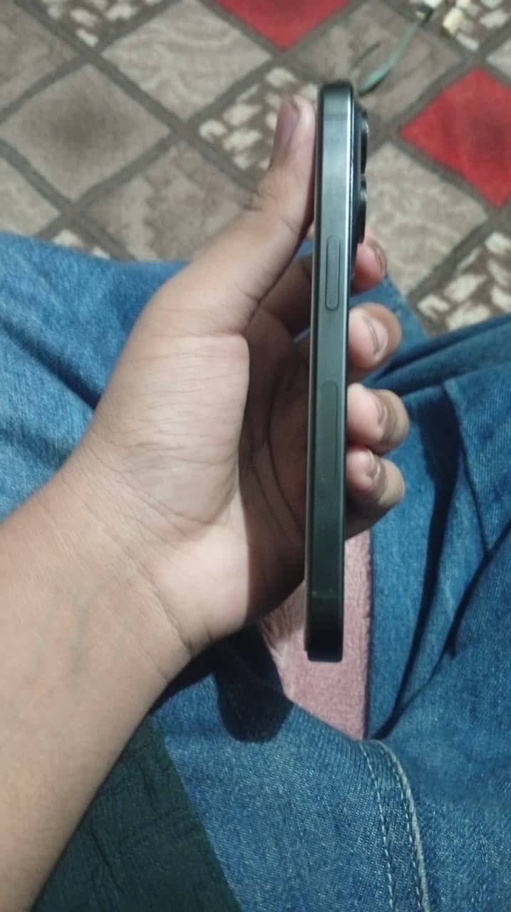Apple iPhone 15 Pro 5