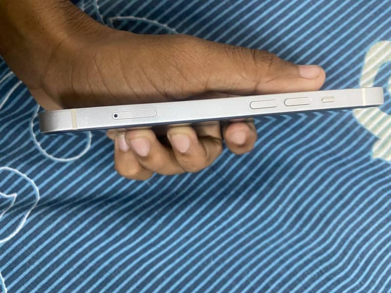 Apple iPhone 14 6