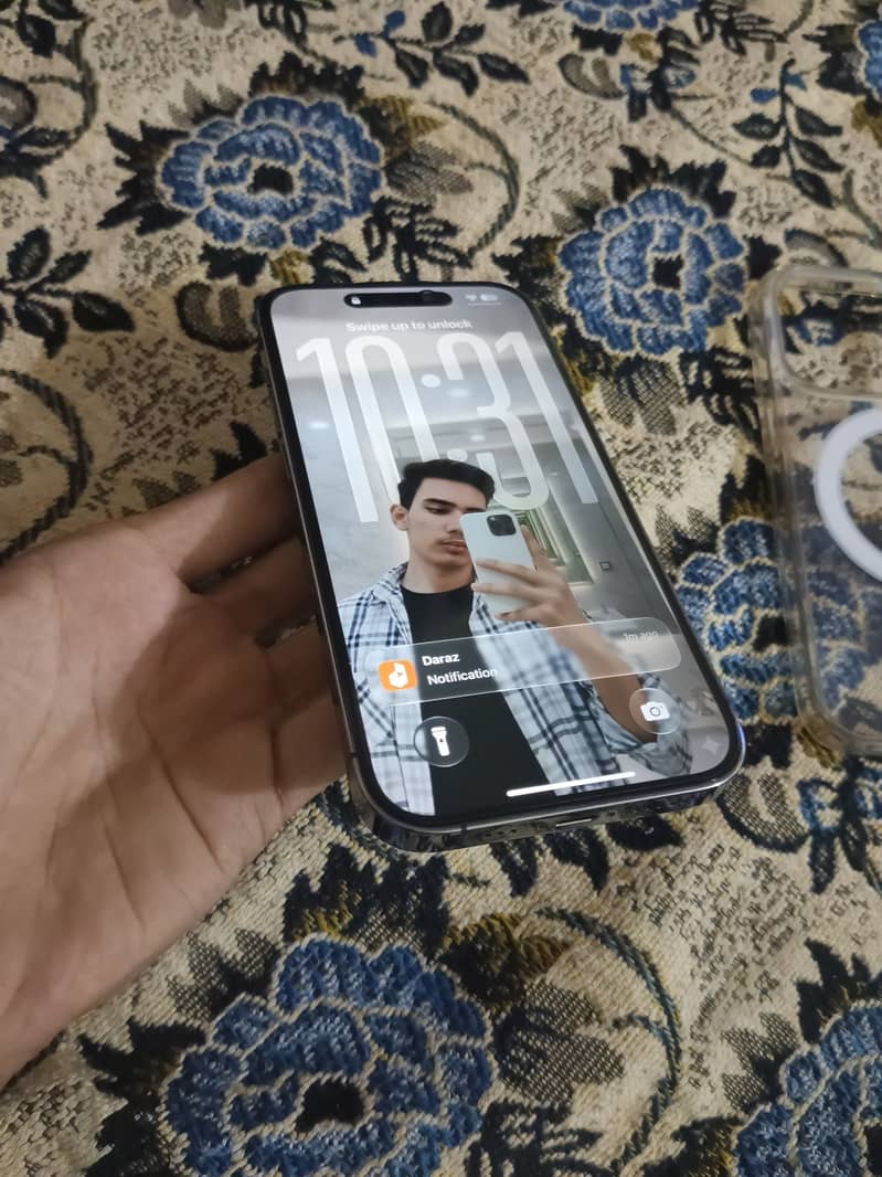 Apple iPhone 14 Pro 1