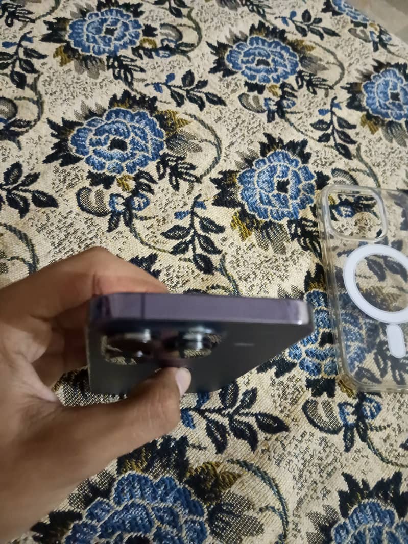 Apple iPhone 14 Pro 3