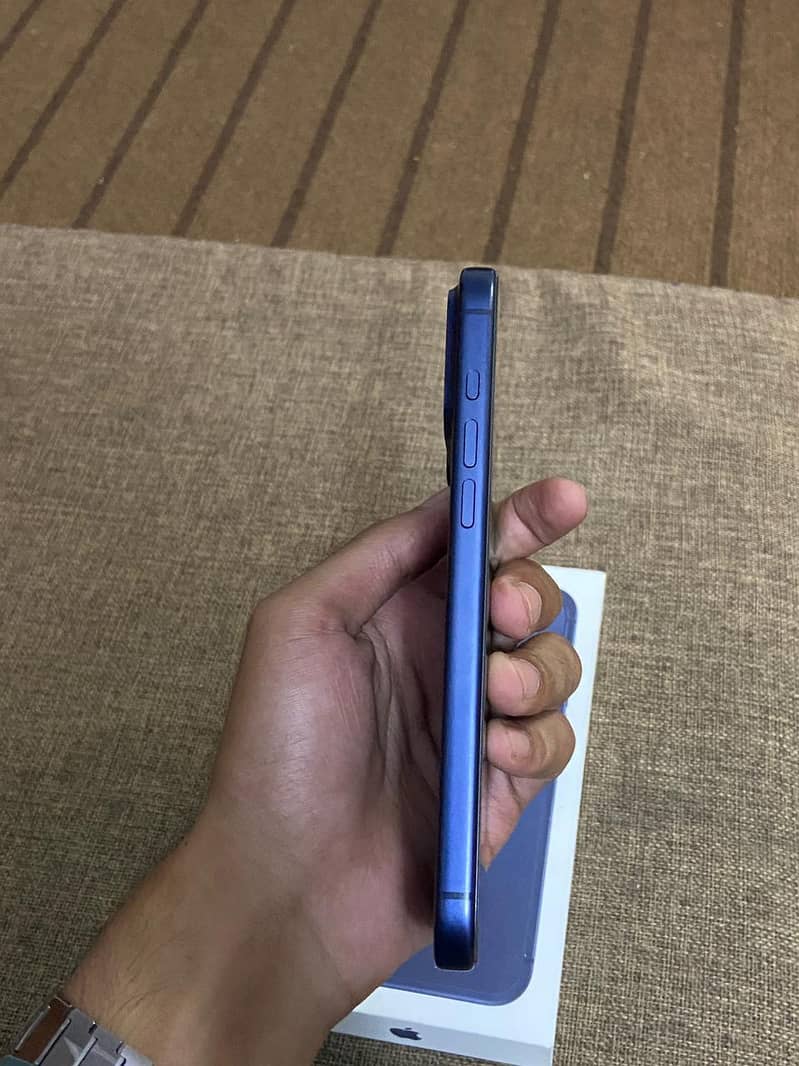 Apple iPhone 17 Pro Max 3