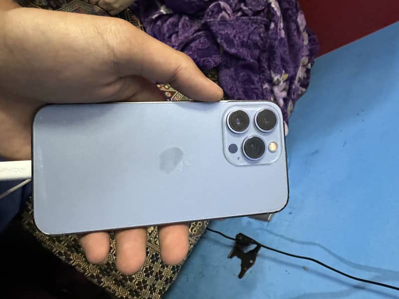 Apple iPhone 13 Pro 0