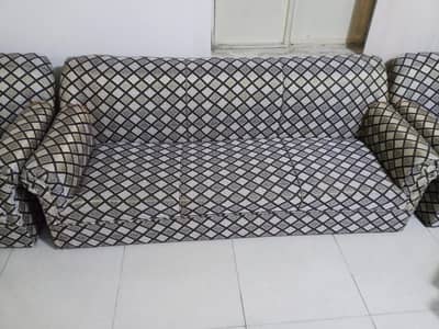 5 Seater Sofa Set For Urgent Sale