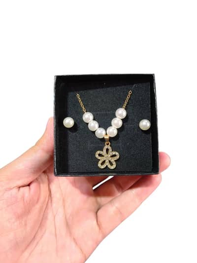 beautiful pandet for women