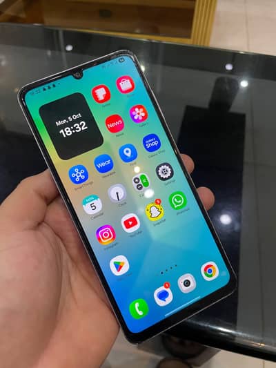 Samsung Mobile A06