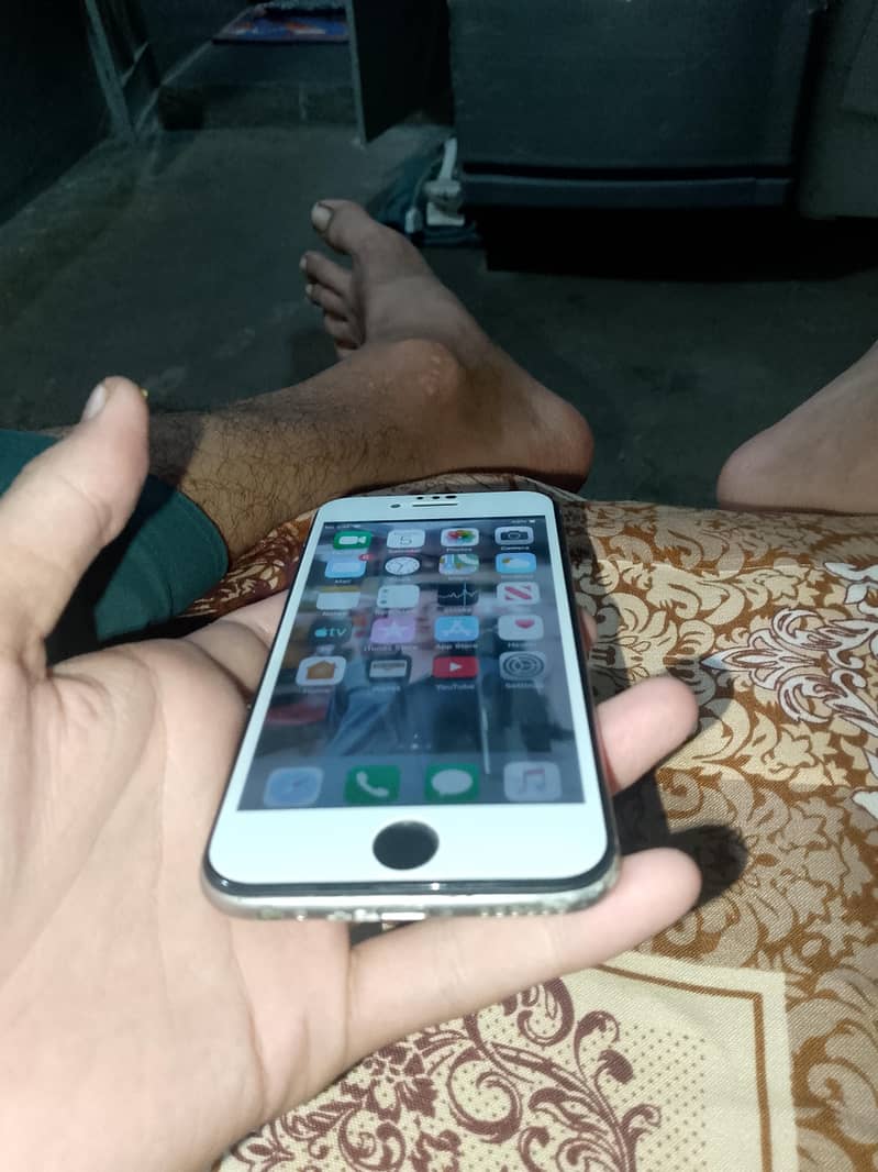 Apple iPhone 6 1