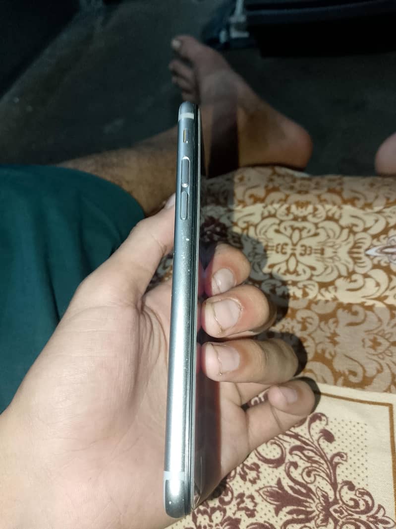 Apple iPhone 6 3