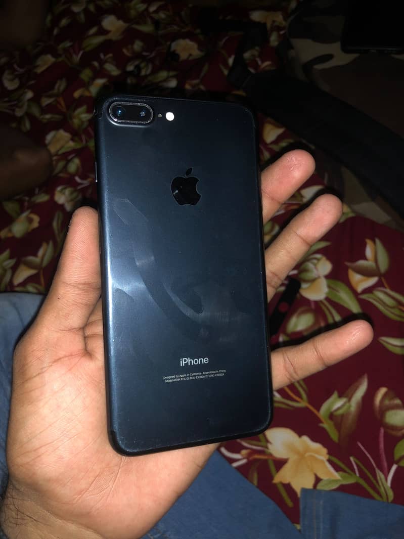 Apple iPhone 7 Plus 2
