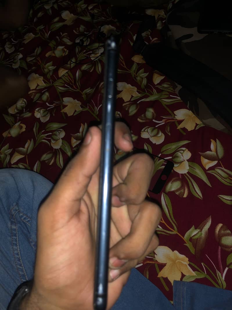 Apple iPhone 7 Plus 3