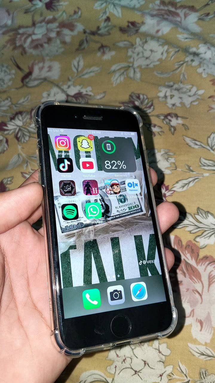 Apple iPhone 7 3