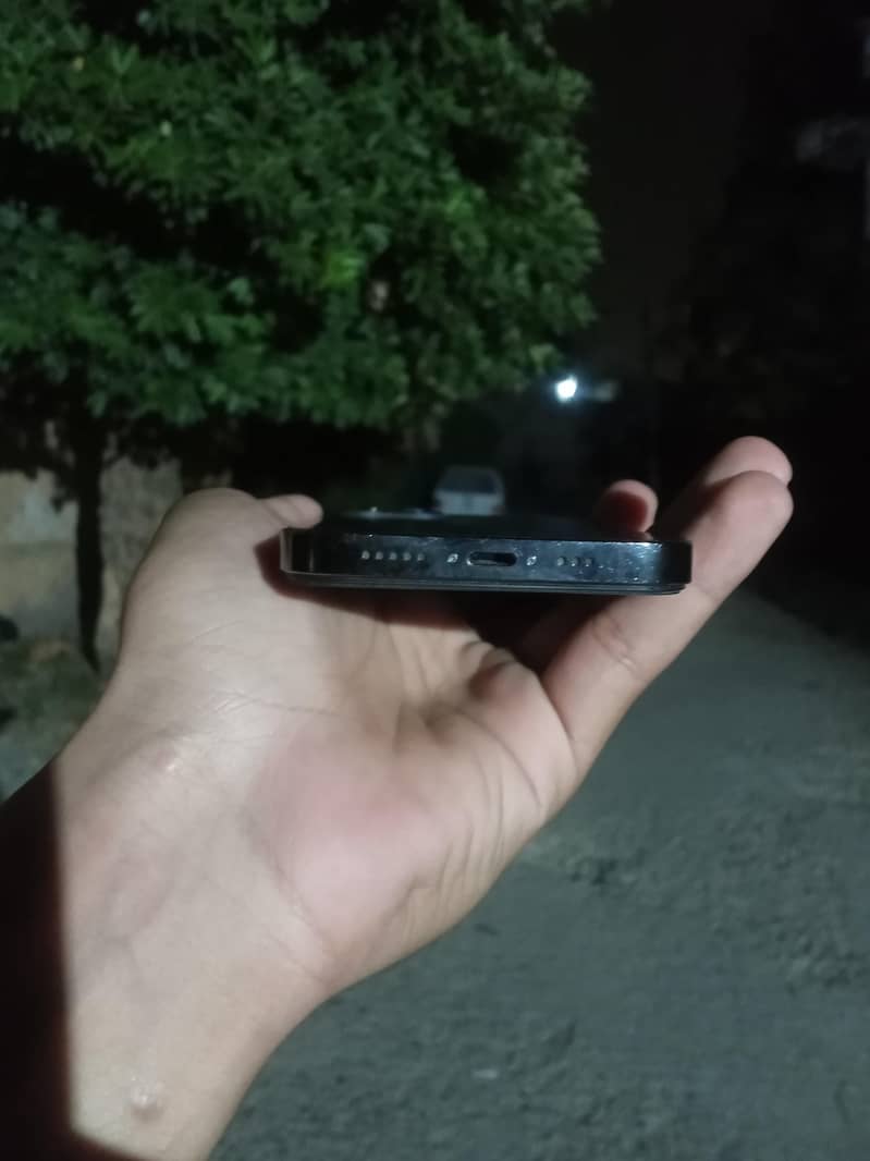 Apple iPhone 12 Pro 2