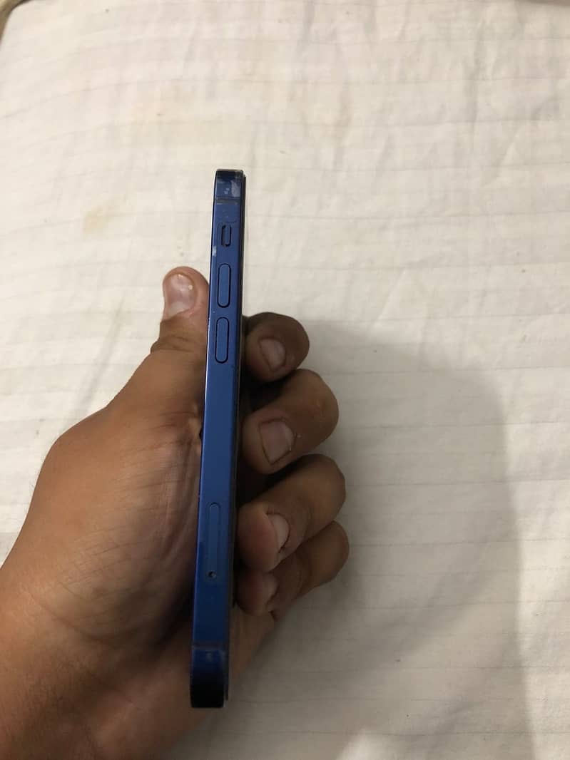 Apple iPhone 12 mini 3