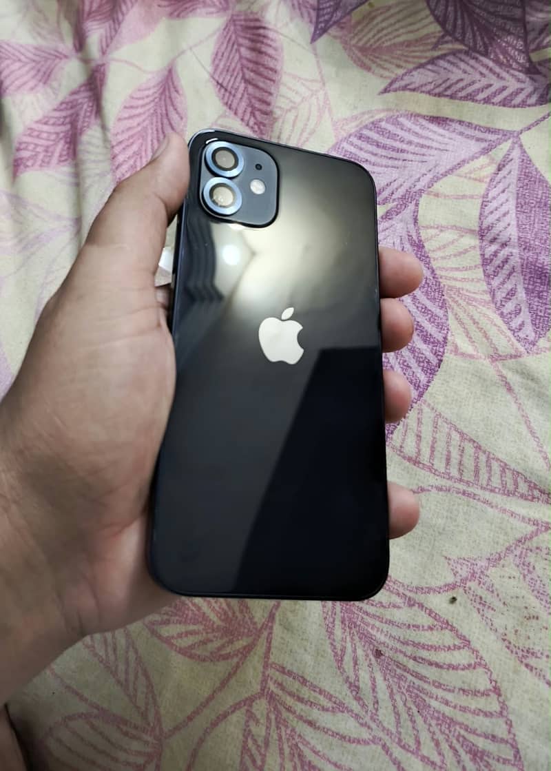Apple iPhone 12 6
