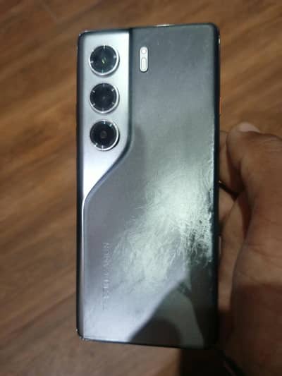 Tecno CAMON 40 Pro