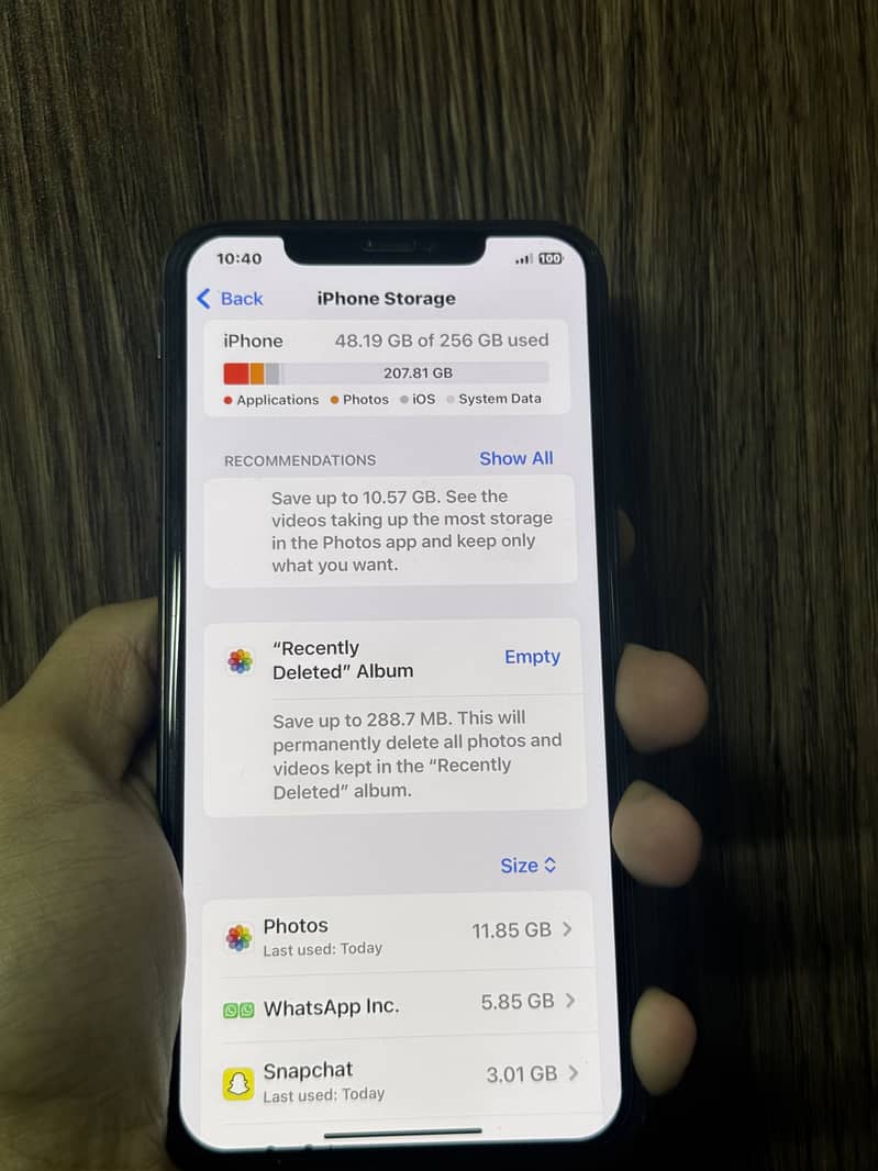 Apple iPhone XS Max 3