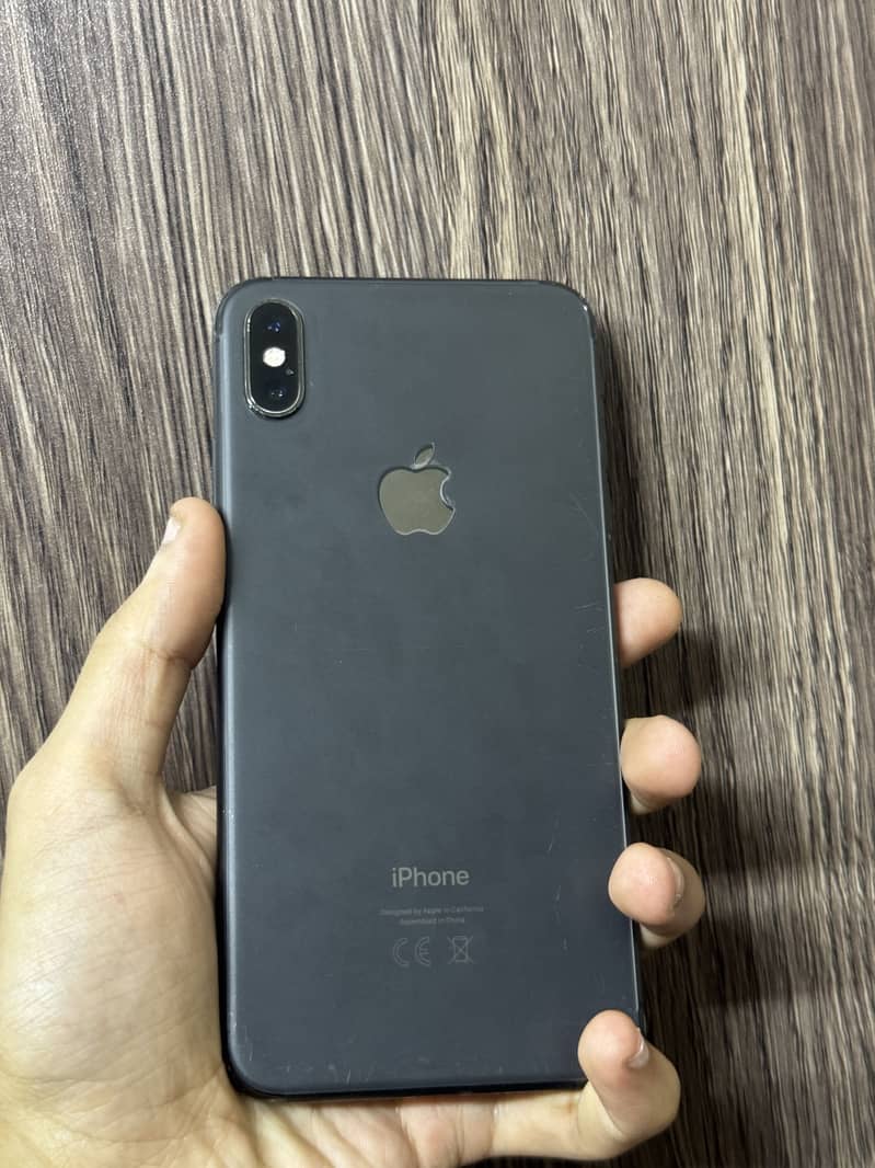 Apple iPhone XS Max 5
