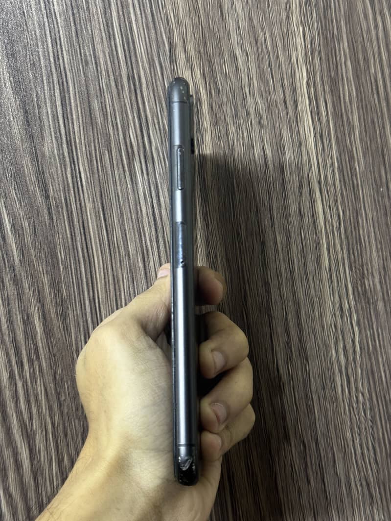 Apple iPhone XS Max 7