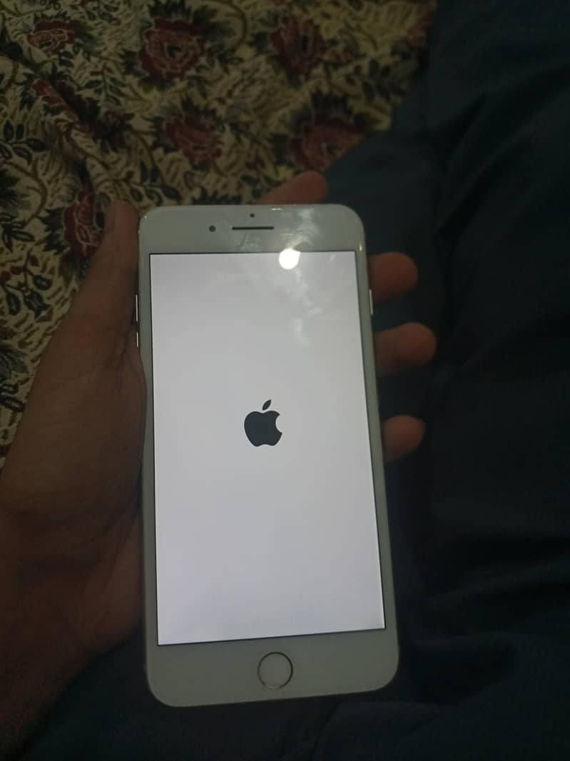 Apple iPhone 7 Plus 5