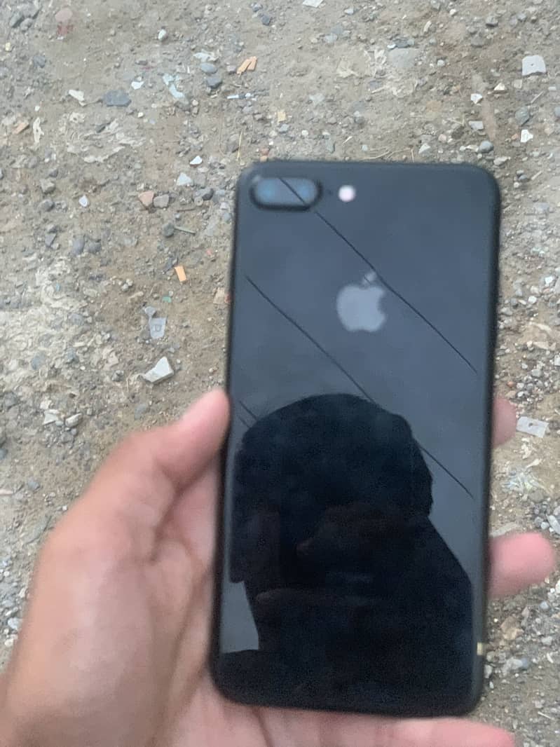 Apple iPhone 7 Plus 0