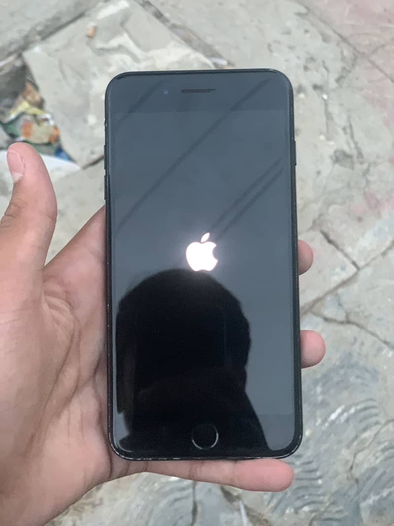 Apple iPhone 7 Plus 3