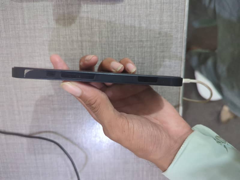 Apple iPhone 14 2