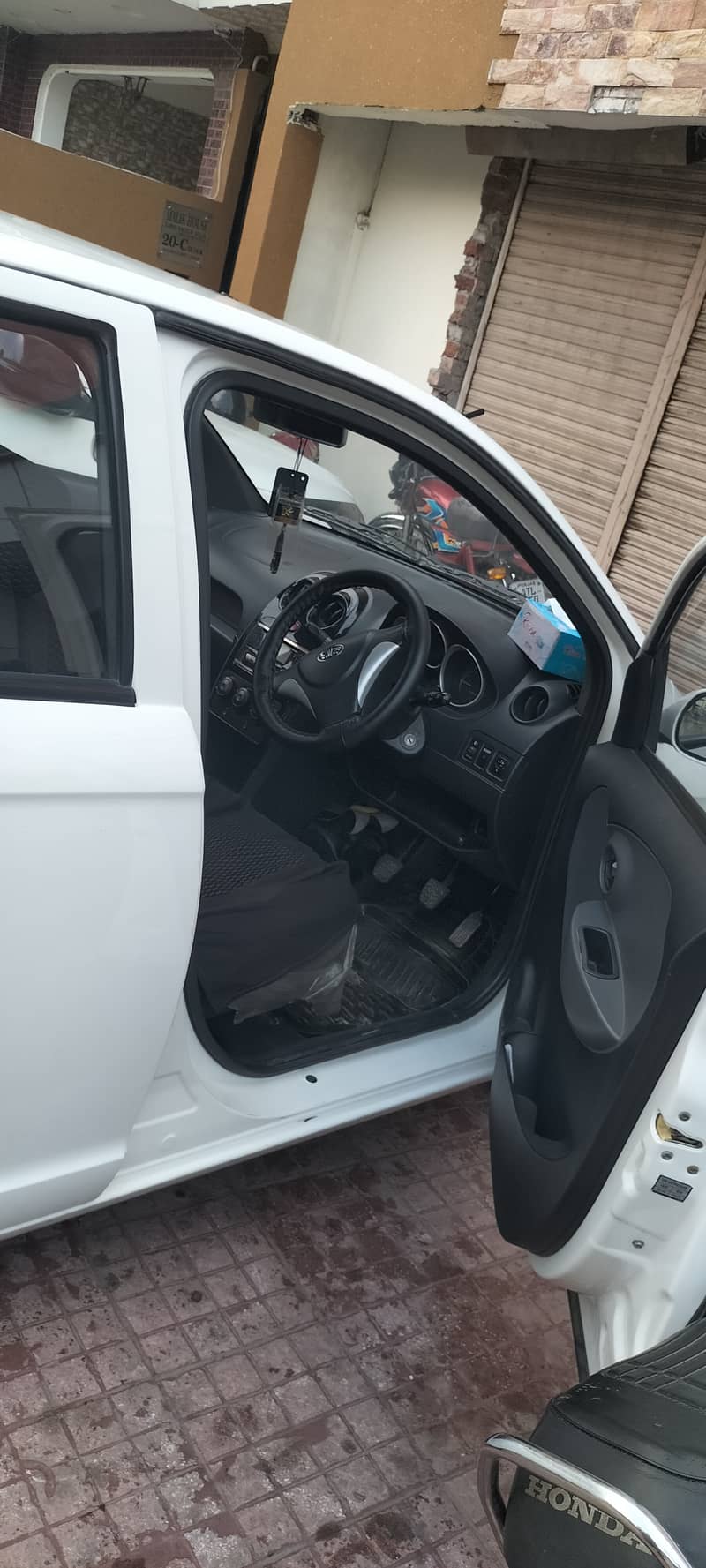 FAW V2 2019 18
