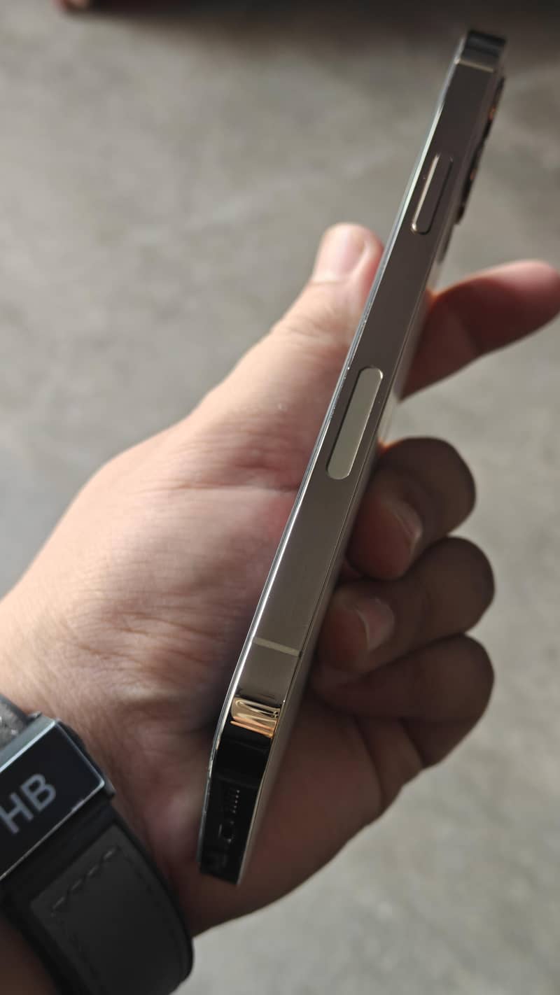 Apple iPhone 12 Pro 5