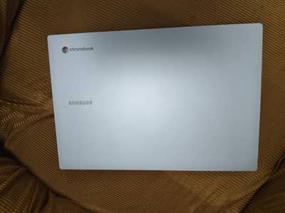 brand new Samsung 4/64 storage