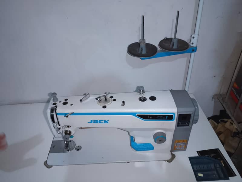 JACK F6 SEWING MACHINE 2