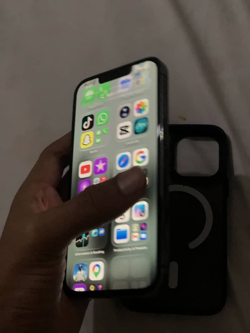 Apple iPhone 13 Pro 1
